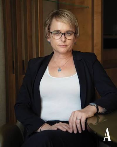 julia curlee biography